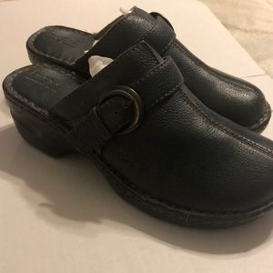 Born Woman’s Leather Clogs